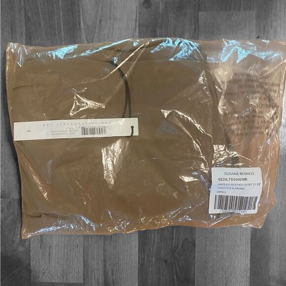 Susana Monaco Side Ruched Skirt Size Small NWT - Picture 2 of 3